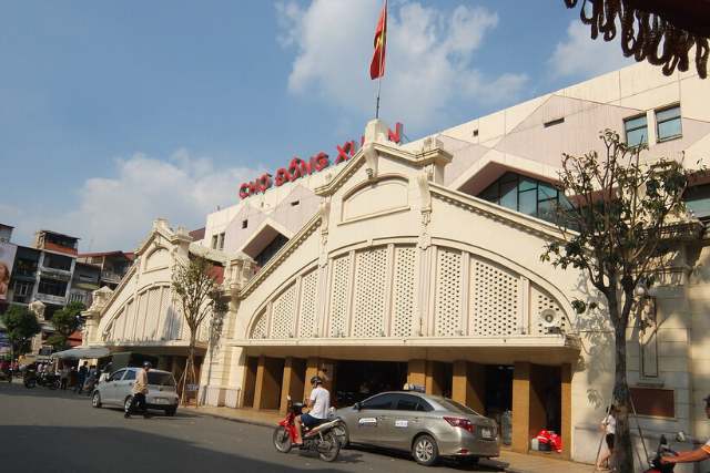 Dong Xuan market - Hanoi itinerary