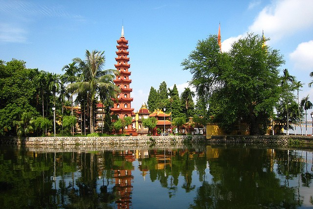 Tran Quoc pagoda - Pagodas in and around Hanoi